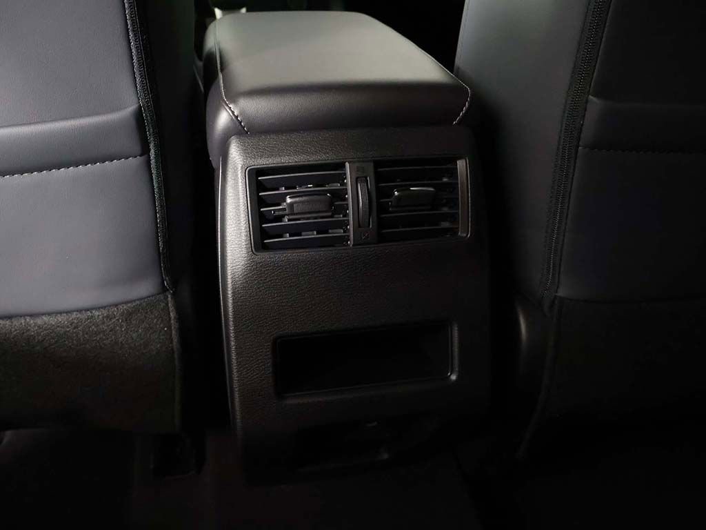 New 2026 Mitsubishi Outlander LE FWD image 46
