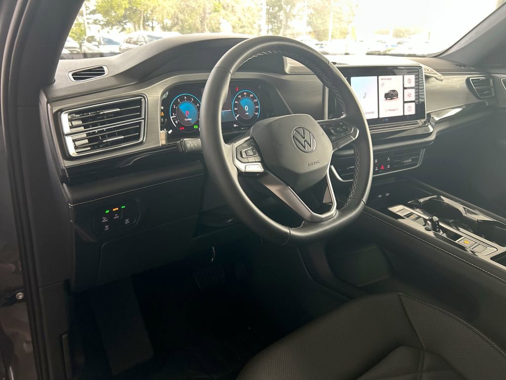 New 2025 Volkswagen Atlas Cross Sport SE image 13