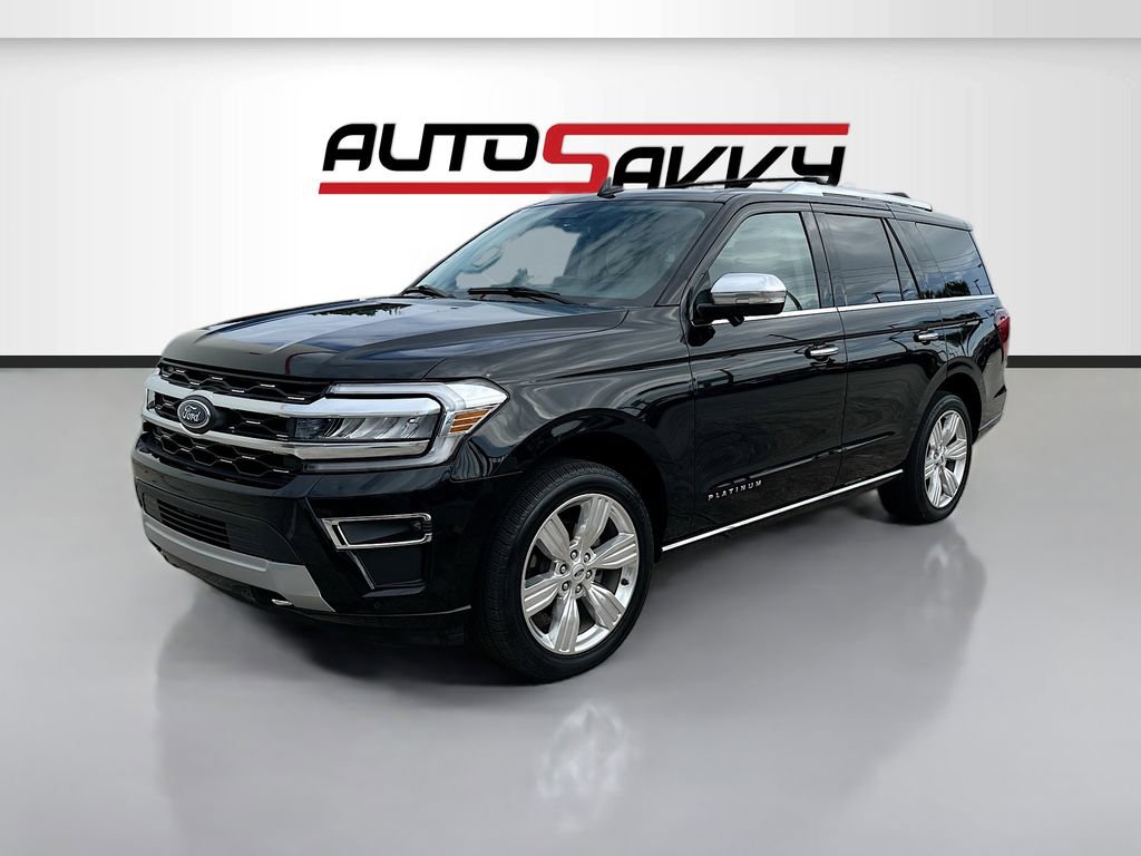 Used 2023 Ford Expedition Platinum image 3