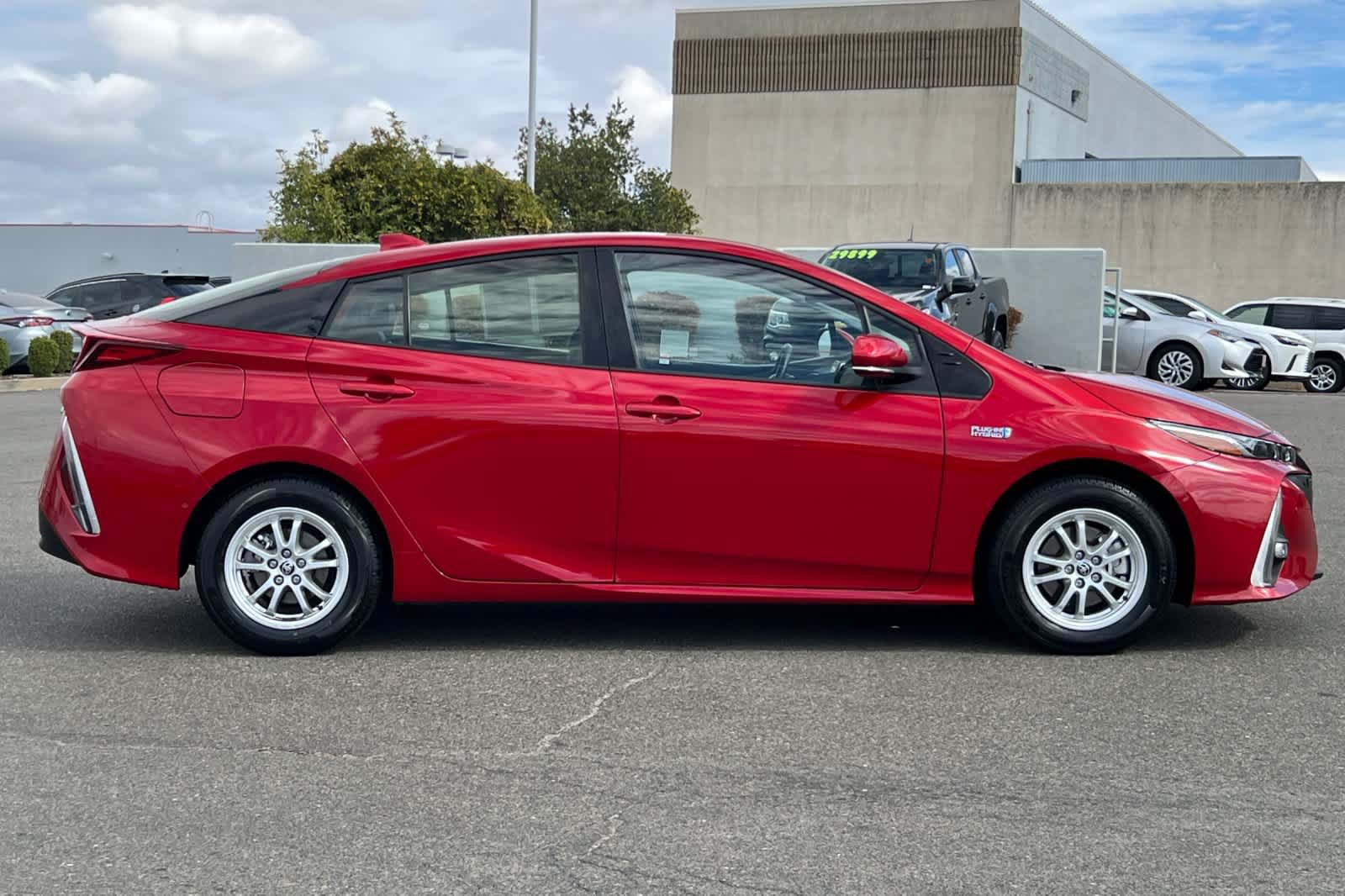 Certified 2022 Toyota Prius Prime Limited FWD image 6
