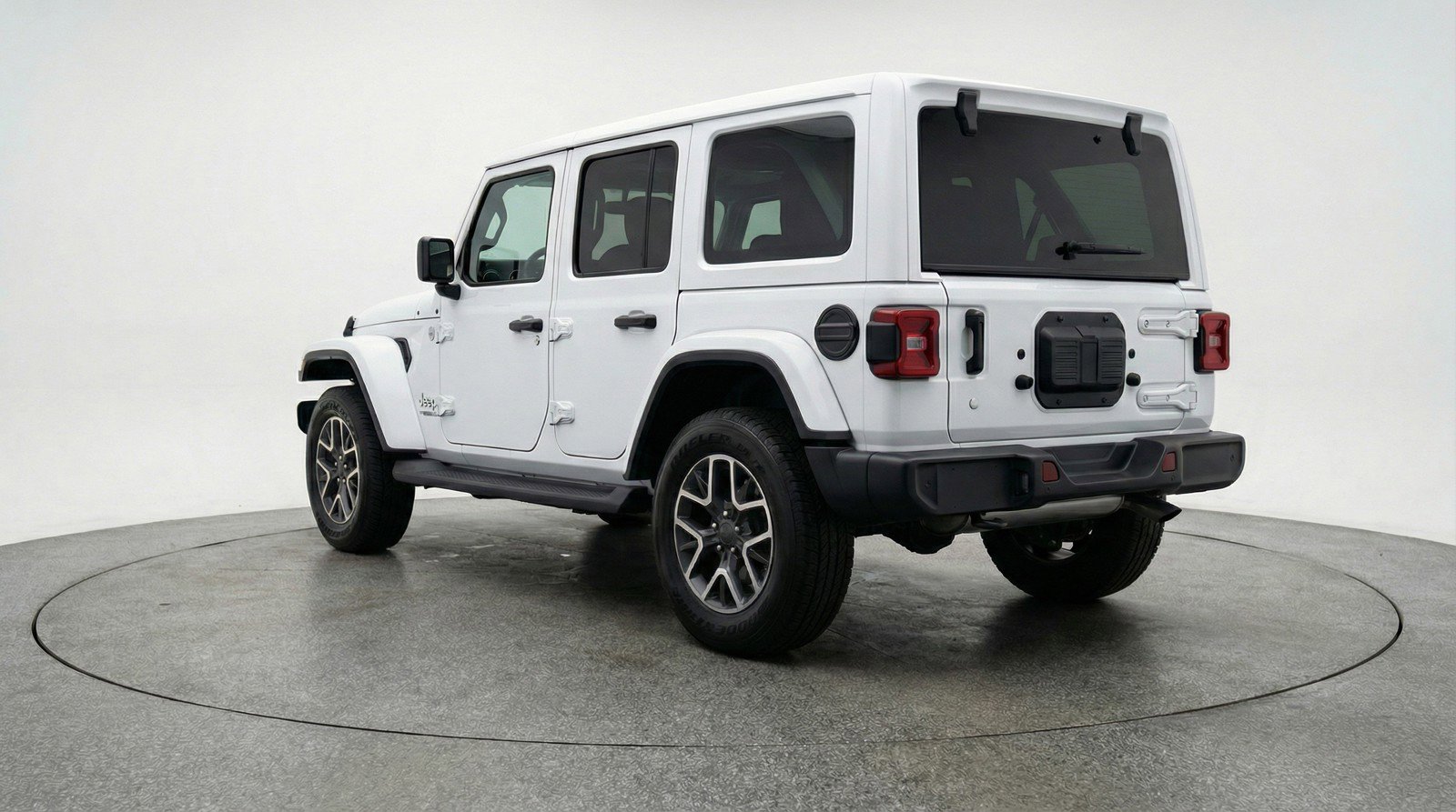 Used 2025 Jeep Wrangler Sahara image 6