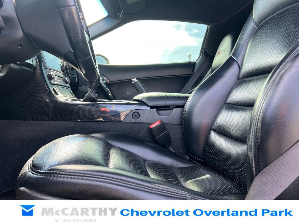 Used 2006 Chevrolet Corvette Z06 w/ Preferred Equipment Group RWD image 10