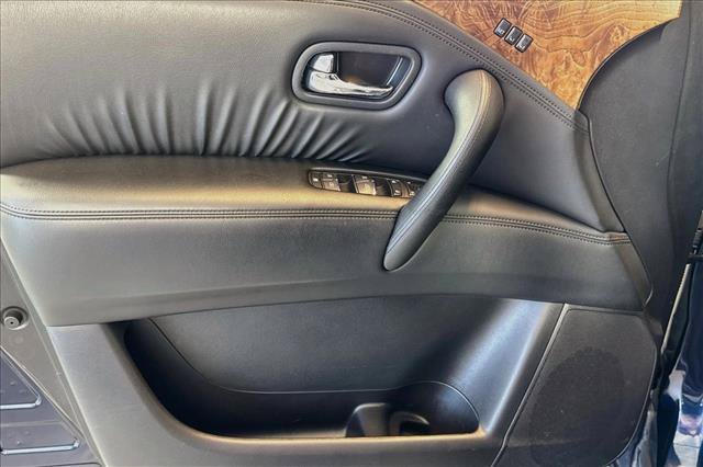 Used 2024 Nissan Armada SL w/ Captain's Chairs Package RWD image 17