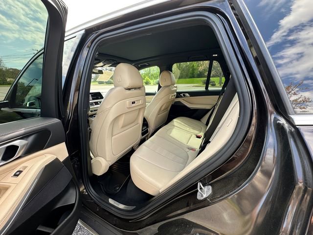 Used 2022 BMW X5 xDrive40i w/ Premium Package AWD/4WD image 18