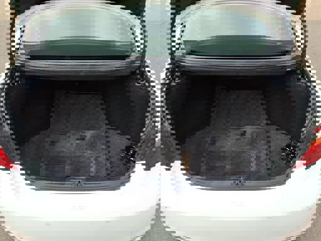 Used 2010 Lexus LS 460 image 6