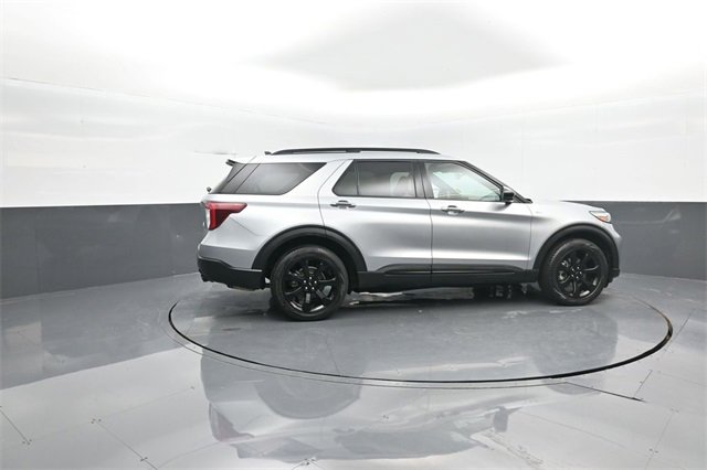 Used 2022 Ford Explorer ST-Line w/ Class IV Trailer Tow Package image 8