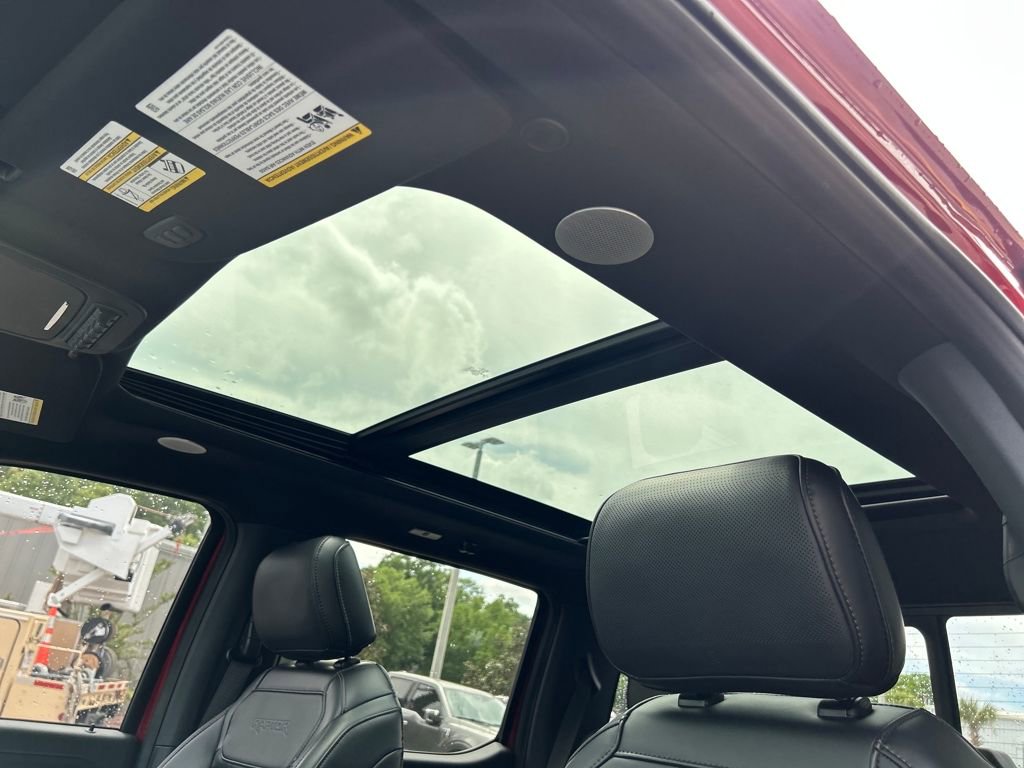 Used 2022 Ford F150 Raptor w/ Equipment Group 801A High image 11