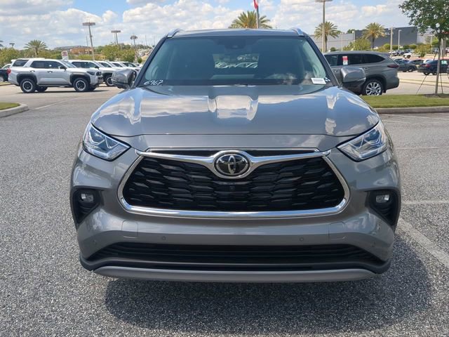 New 2026 Toyota Highlander Platinum AWD/4WD image 9