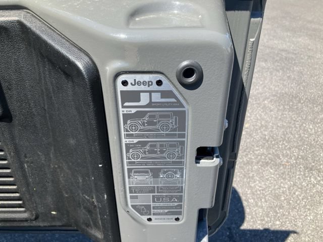 Used 2022 Jeep Wrangler Unlimited Sport AWD/4WD image 11