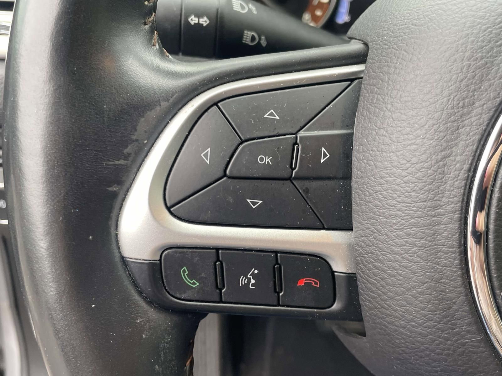 Used 2017 Jeep Compass Latitude w/ Popular Equipment Group AWD/4WD image 25