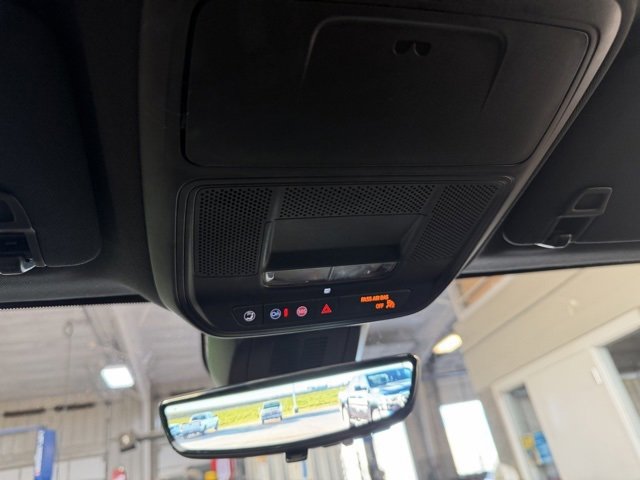 Used 2025 Chevrolet Equinox LT w/ Convenience Package II image 26