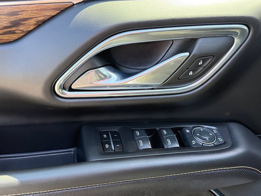 Used 2023 Chevrolet Tahoe Premier AWD/4WD image 11