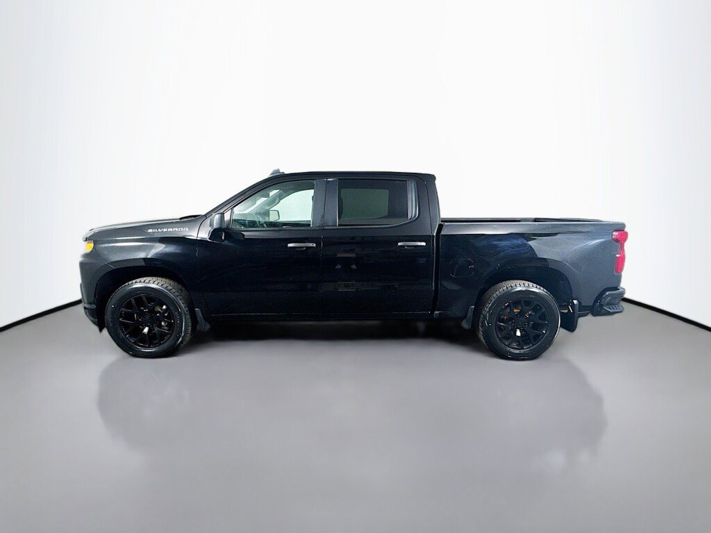 Used 2020 Chevrolet Silverado 1500 Custom image 2
