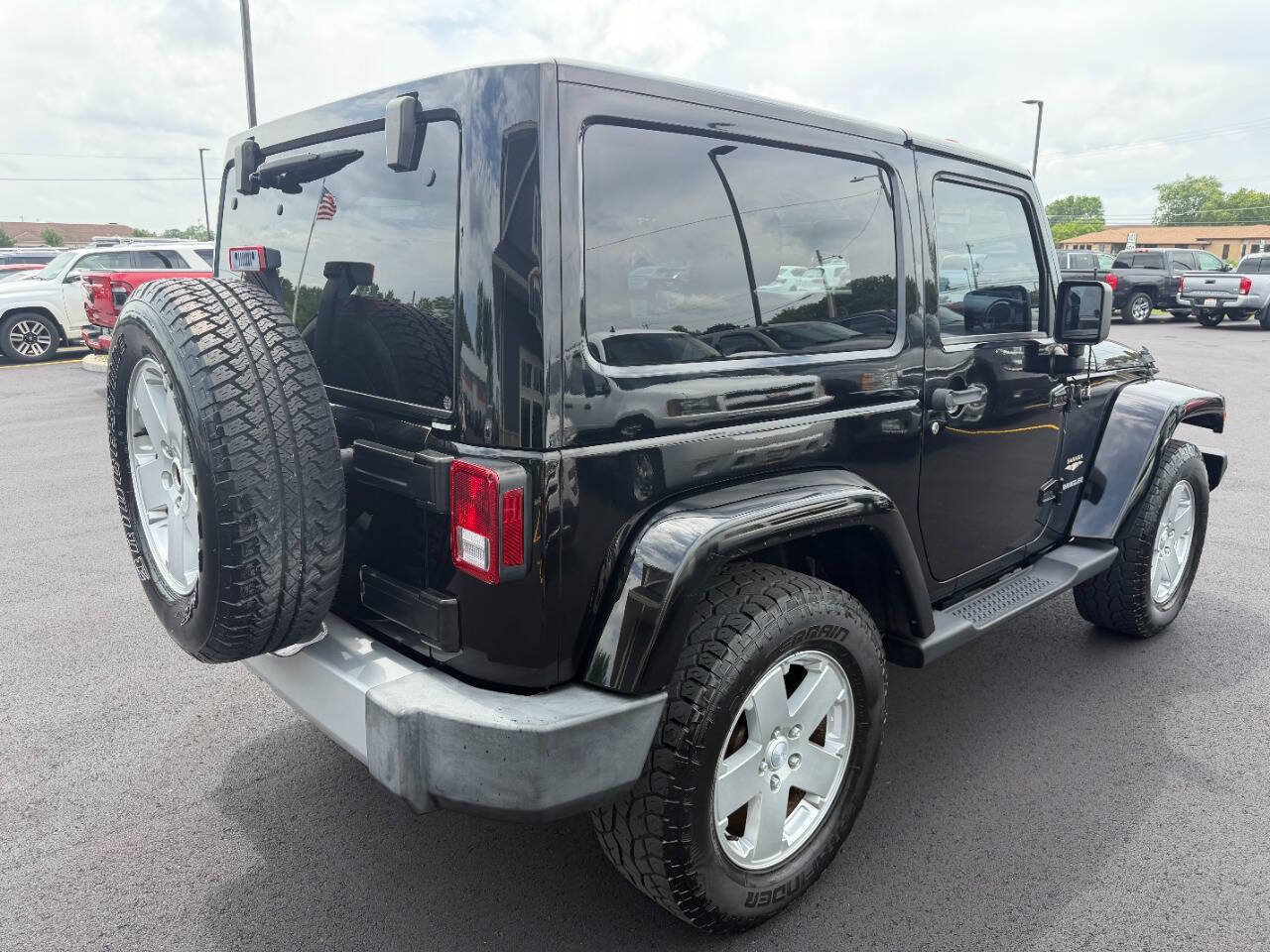 Used 2012 Jeep Wrangler Sahara AWD/4WD image 5