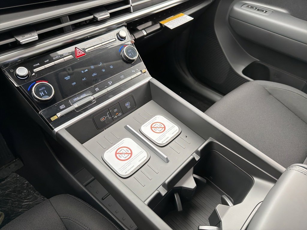 New 2026 Hyundai Santa Fe SE image 32