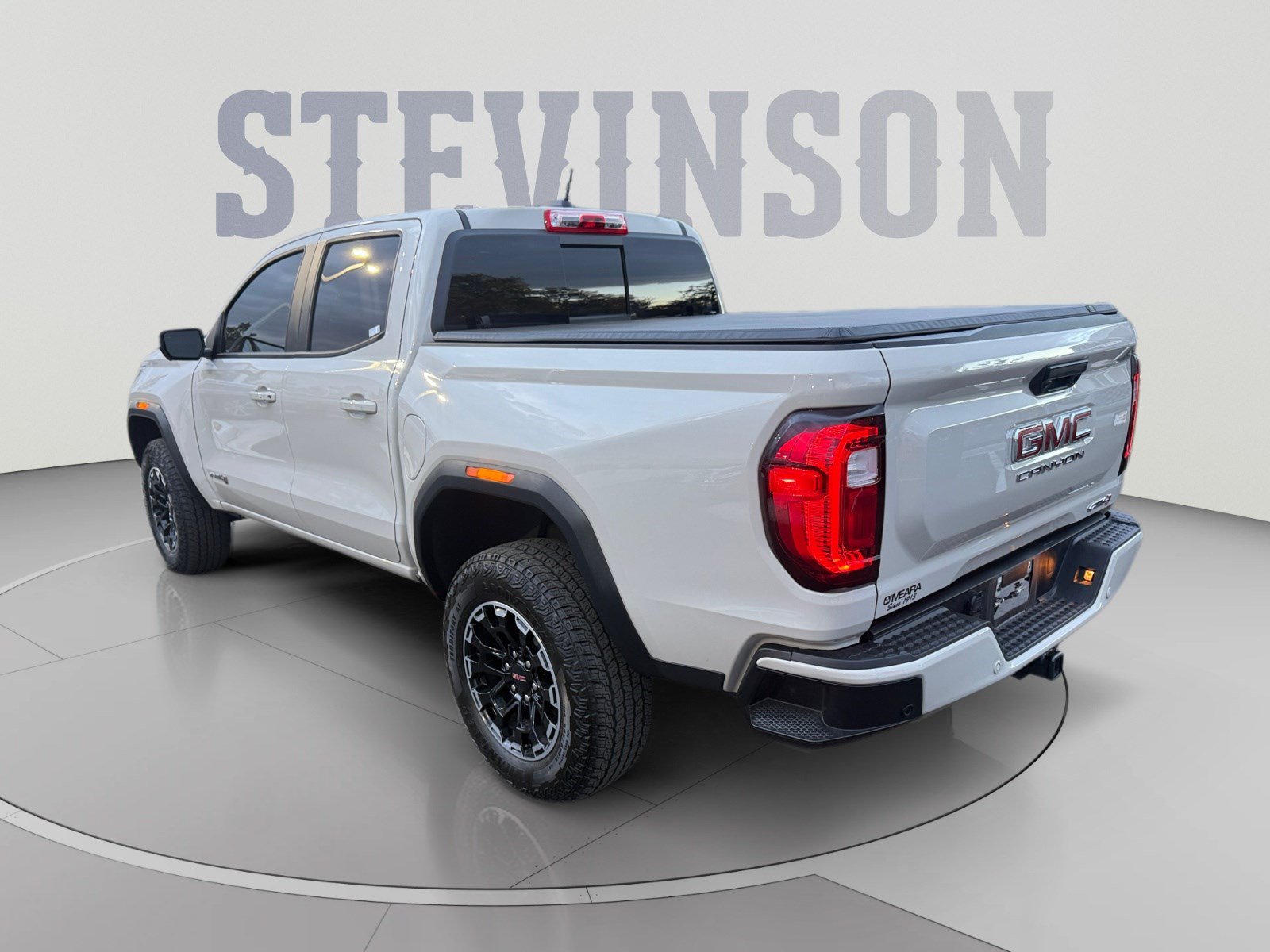 Used 2026 GMC Canyon AT4 w/ Technology Plus Package AWD/4WD image 3