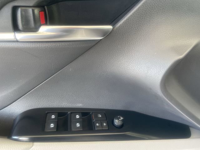 Used 2019 Toyota Camry LE w/ Carpet Mat Package image 19