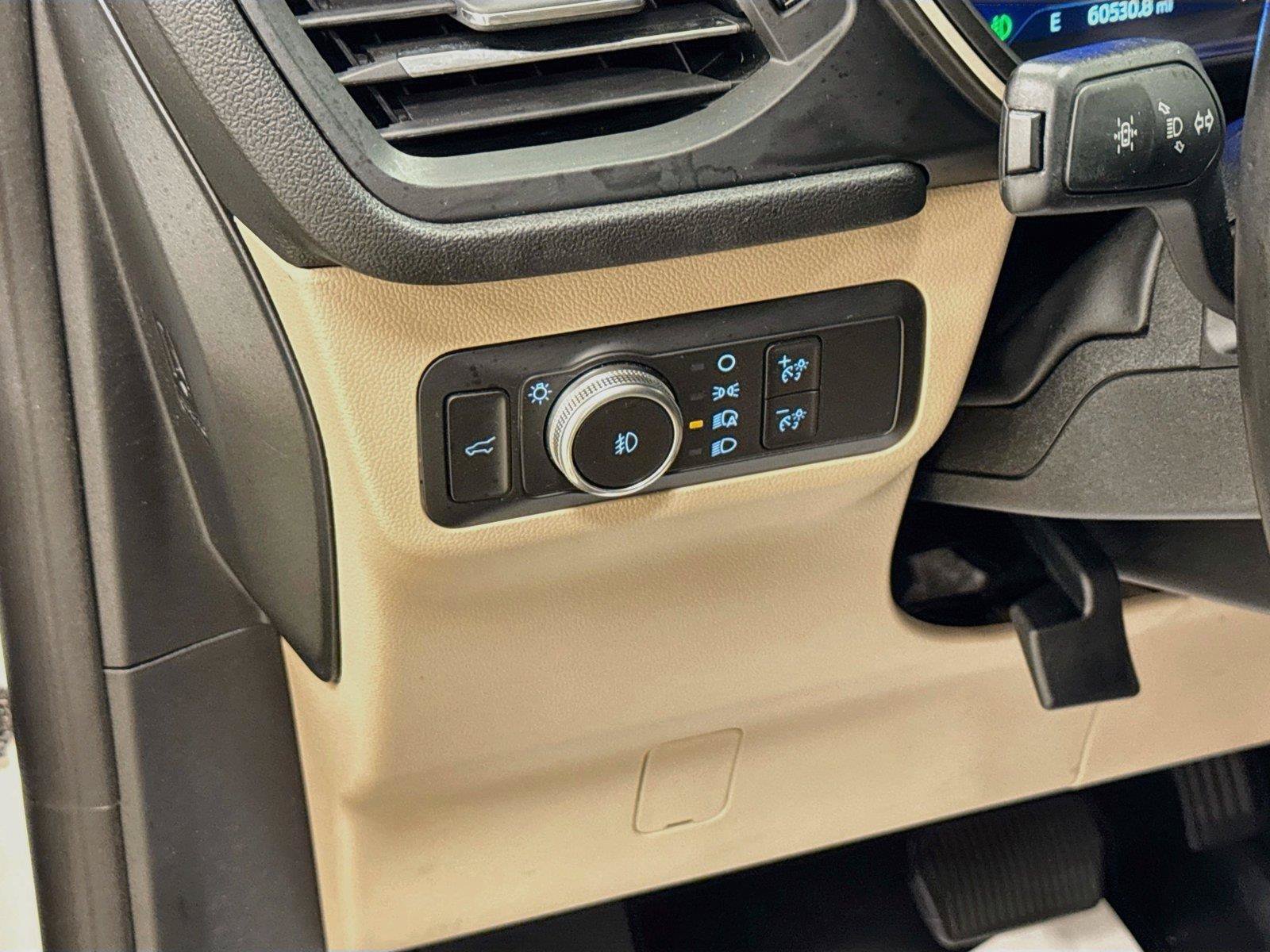 Used 2021 Ford Escape SEL w/ Technology Package FWD image 10