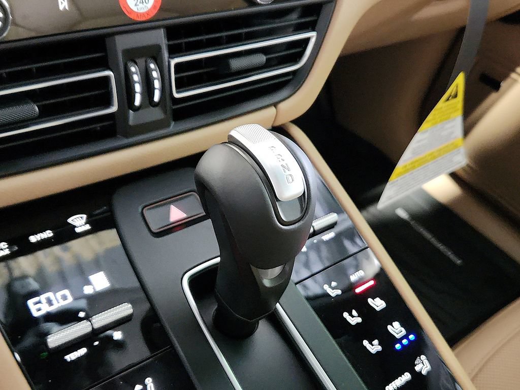 New 2026 Porsche Macan AWD/4WD image 15