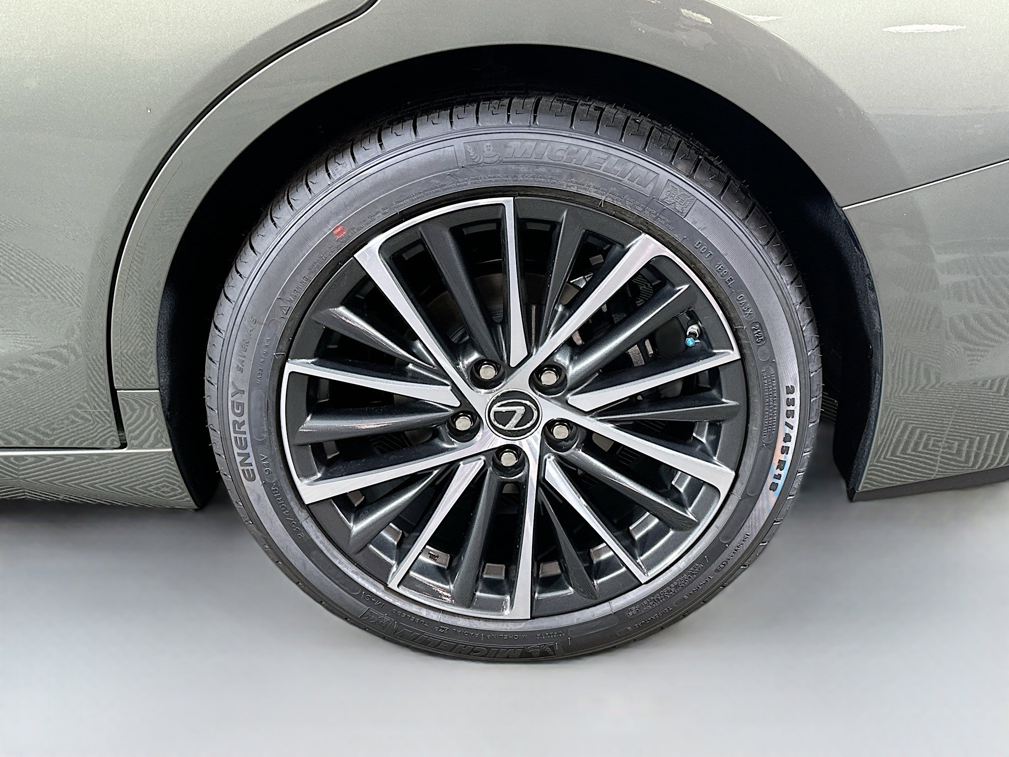 New 2025 Lexus ES 350 w/ Premium Package image 29