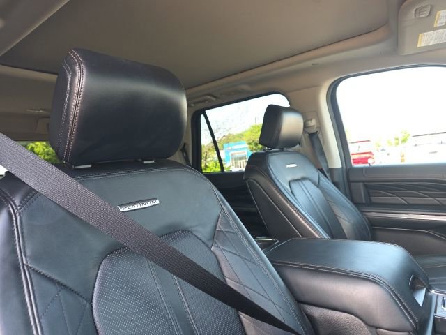 Used 2019 Ford Expedition Platinum AWD/4WD image 12