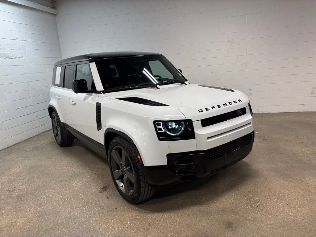 New 2025 Land Rover Defender 110 V8 image 4