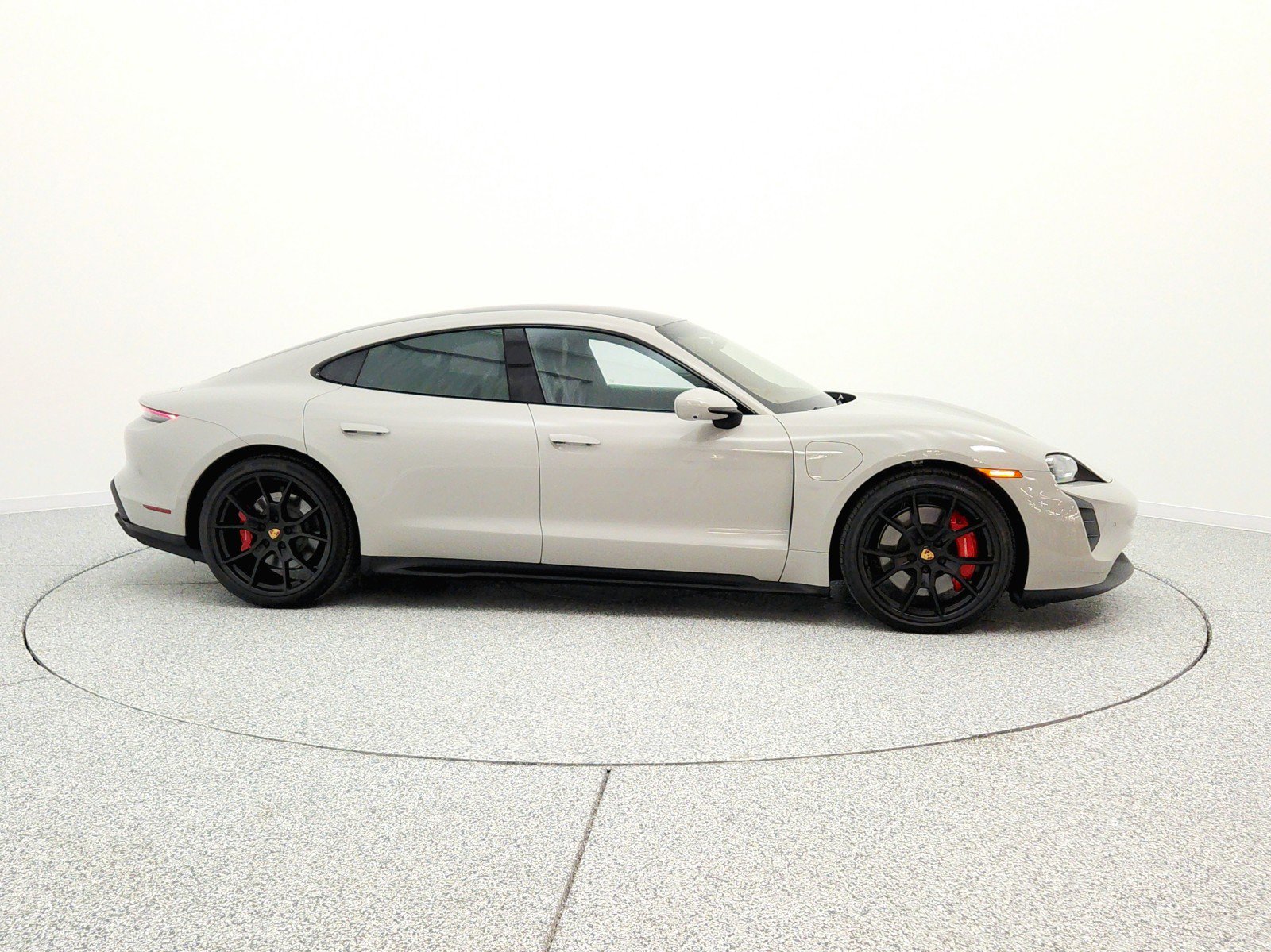 Used 2024 Porsche Taycan GTS AWD/4WD image 4