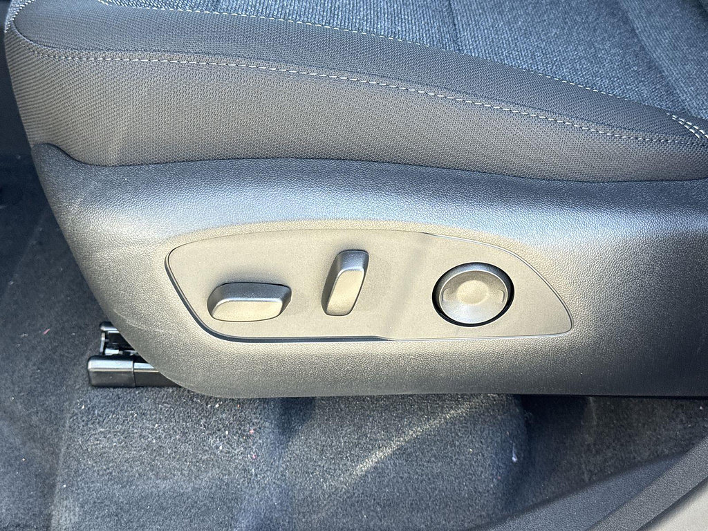 New 2026 GMC Acadia Elevation FWD image 21