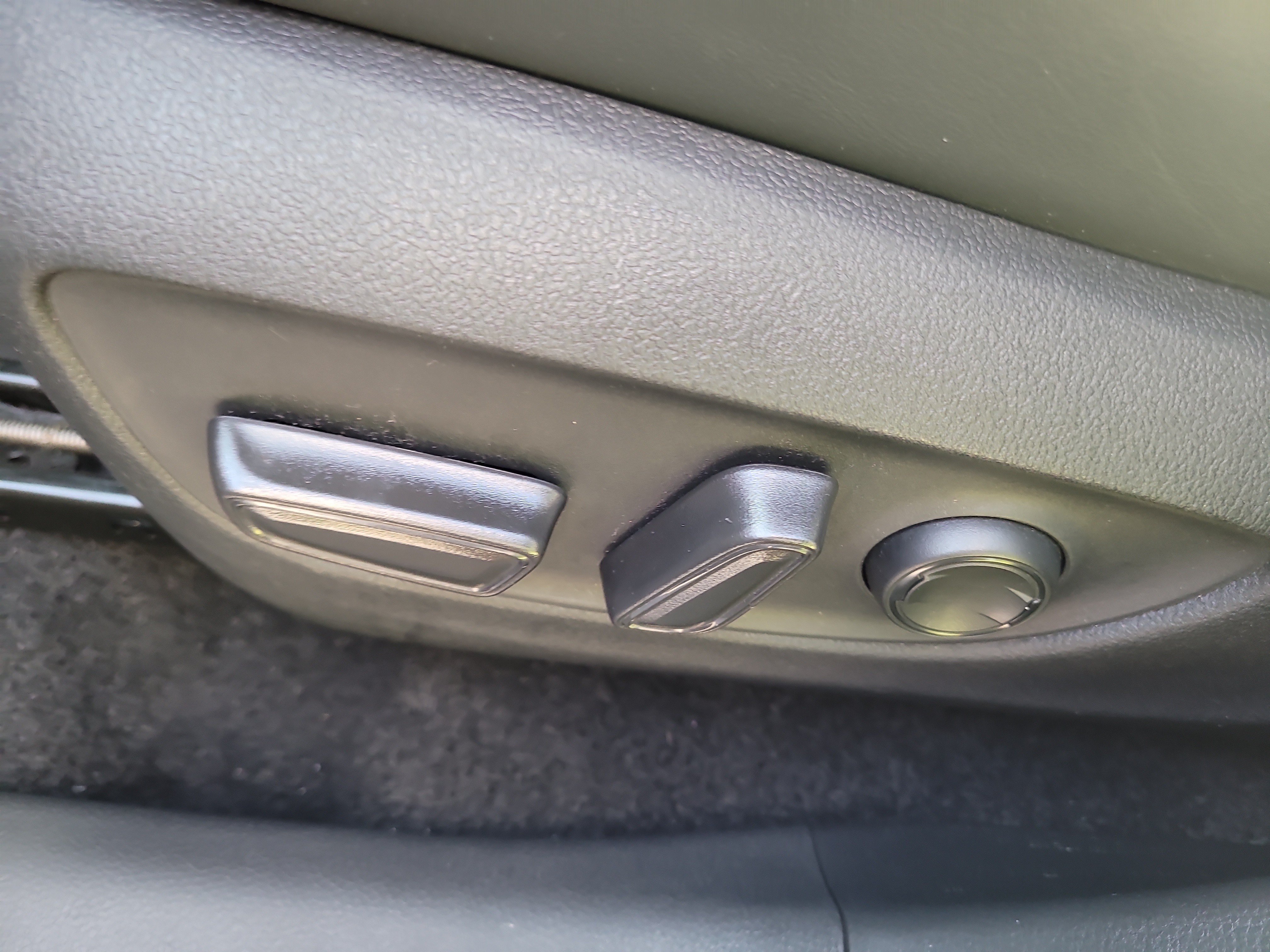 Certified 2025 Toyota RAV4 XLE Premium AWD/4WD image 22