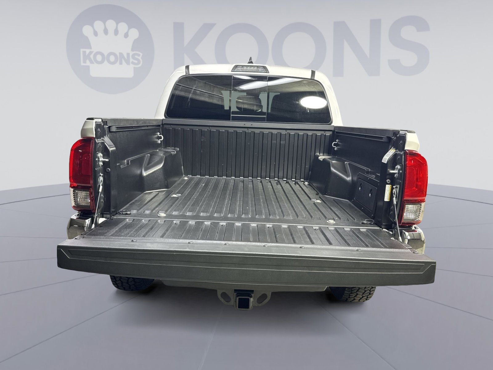Used 2023 Toyota Tacoma SR5 AWD/4WD image 38