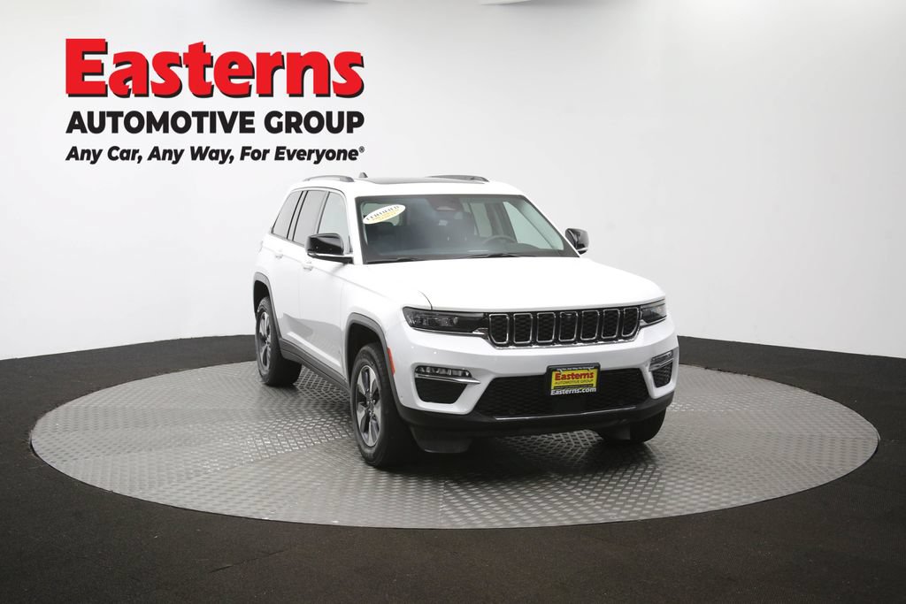 Used 2022 Jeep Grand Cherokee Limited 4xe w/ Luxury Tech Group II AWD/4WD image 55