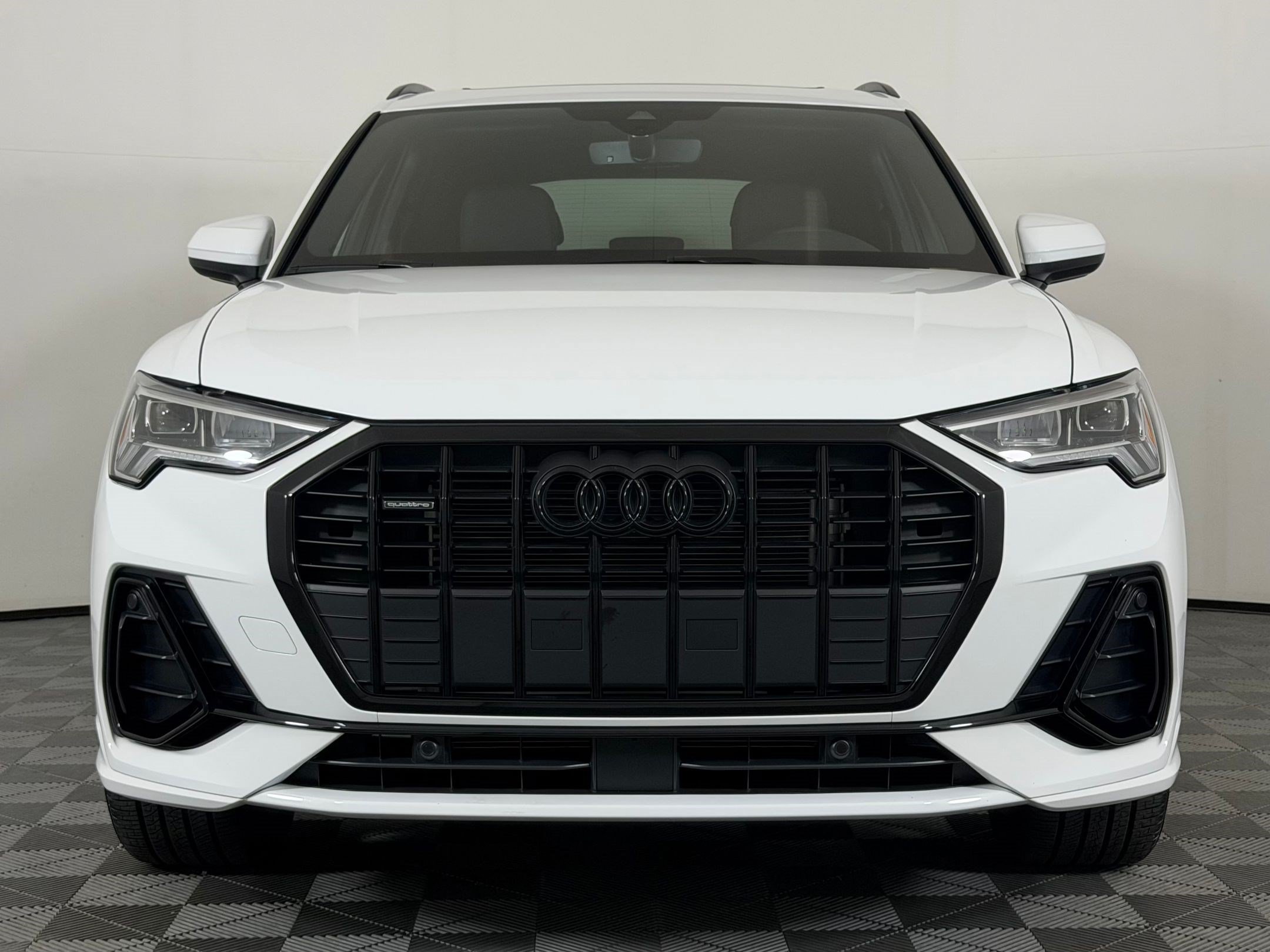 Used 2025 Audi Q3 2.0T Premium w/ Convenience Package AWD/4WD image 6