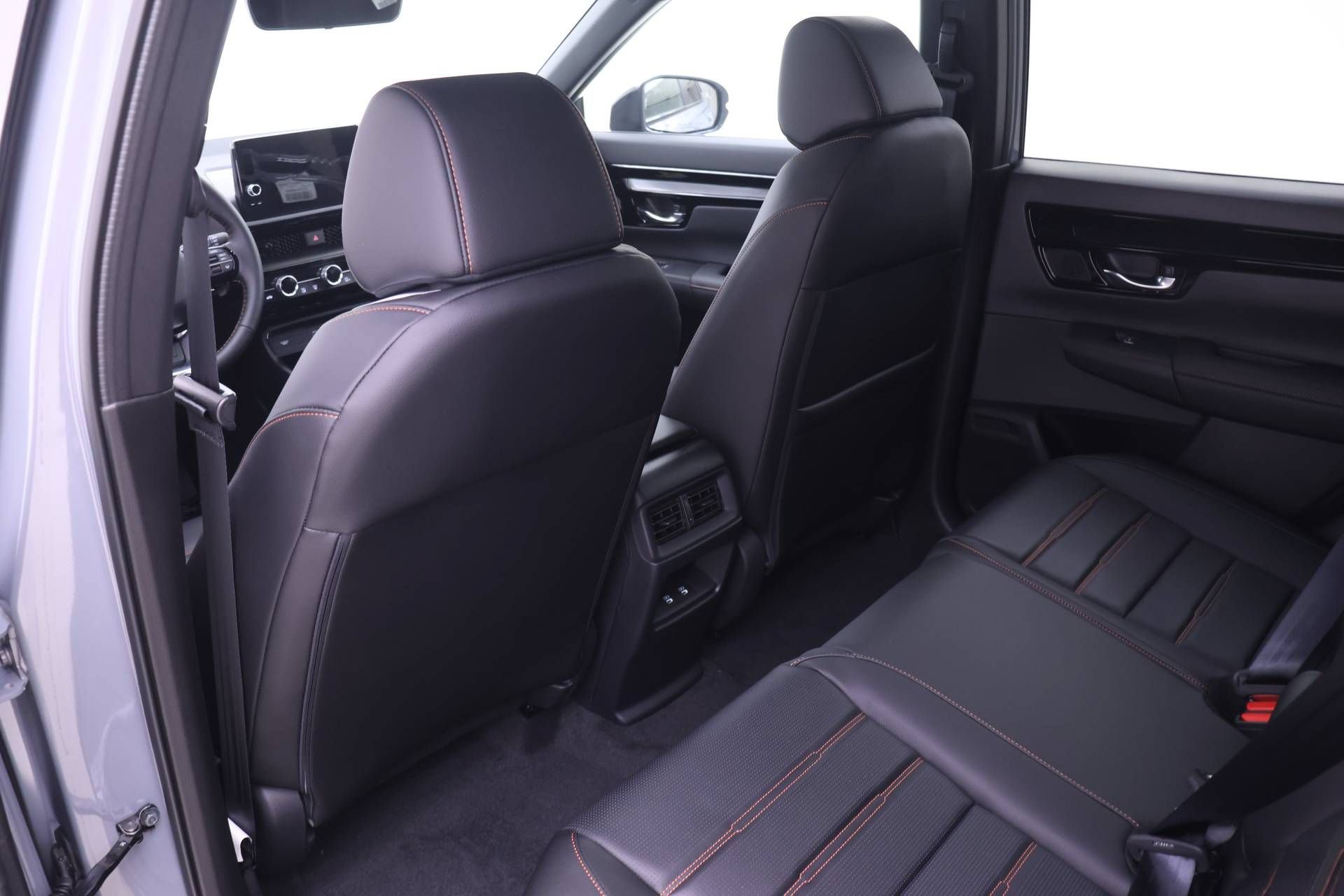 Certified 2024 Volvo S60 B5 Plus FWD image 36