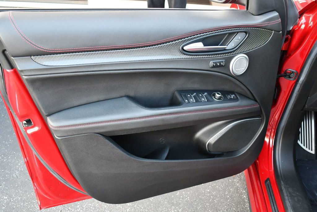 Used 2018 Alfa Romeo Stelvio Quadrifoglio w/ Driver Assist Dynamic Package image 43