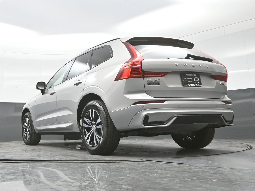 Used 2025 Volvo XC60 B5 Core AWD/4WD image 22