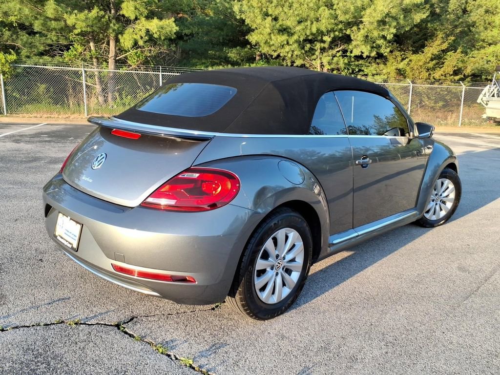 Used 2017 Volkswagen Beetle 1.8T S FWD image 6