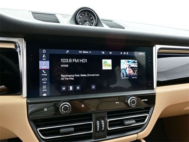 Used 2023 Porsche Macan S image 9
