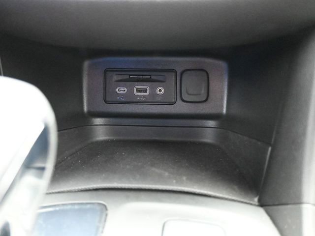 Used 2023 Chevrolet Equinox RS w/ RS Leather Package FWD image 45
