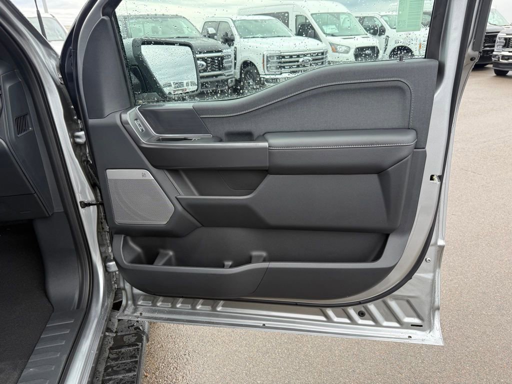 New 2025 Ford F150 Lariat w/ Equipment Group 501A Mid image 17