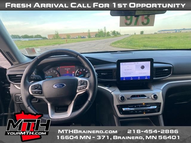 Used 2022 Ford Explorer XLT w/ Equipment Group 202A AWD/4WD image 12