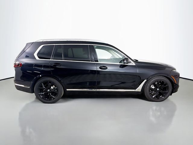 Used 2024 BMW X7 xDrive40i w/ Premium Package image 8