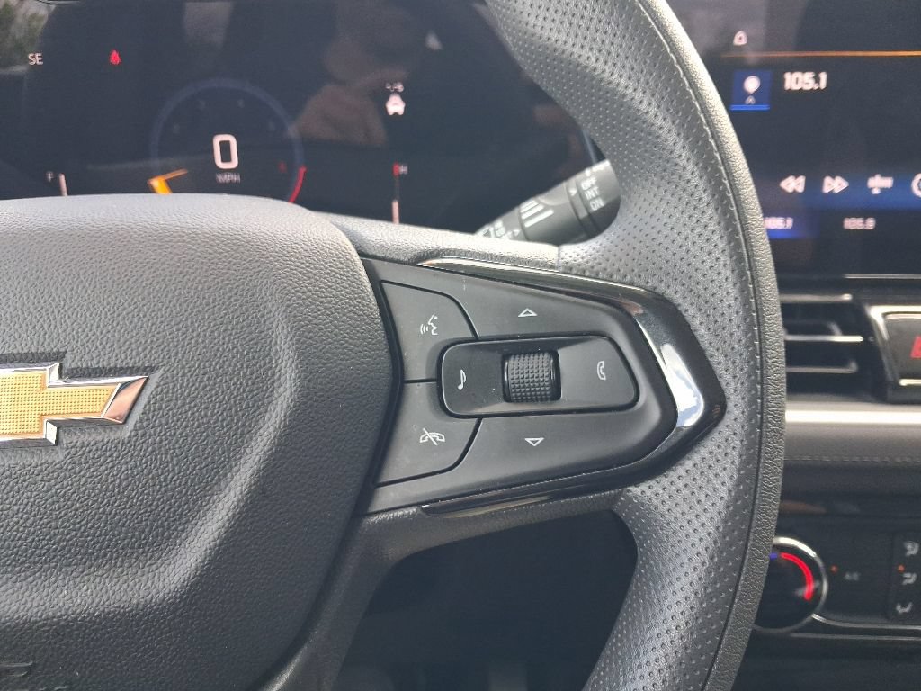 Used 2025 Chevrolet TrailBlazer LT AWD/4WD image 28