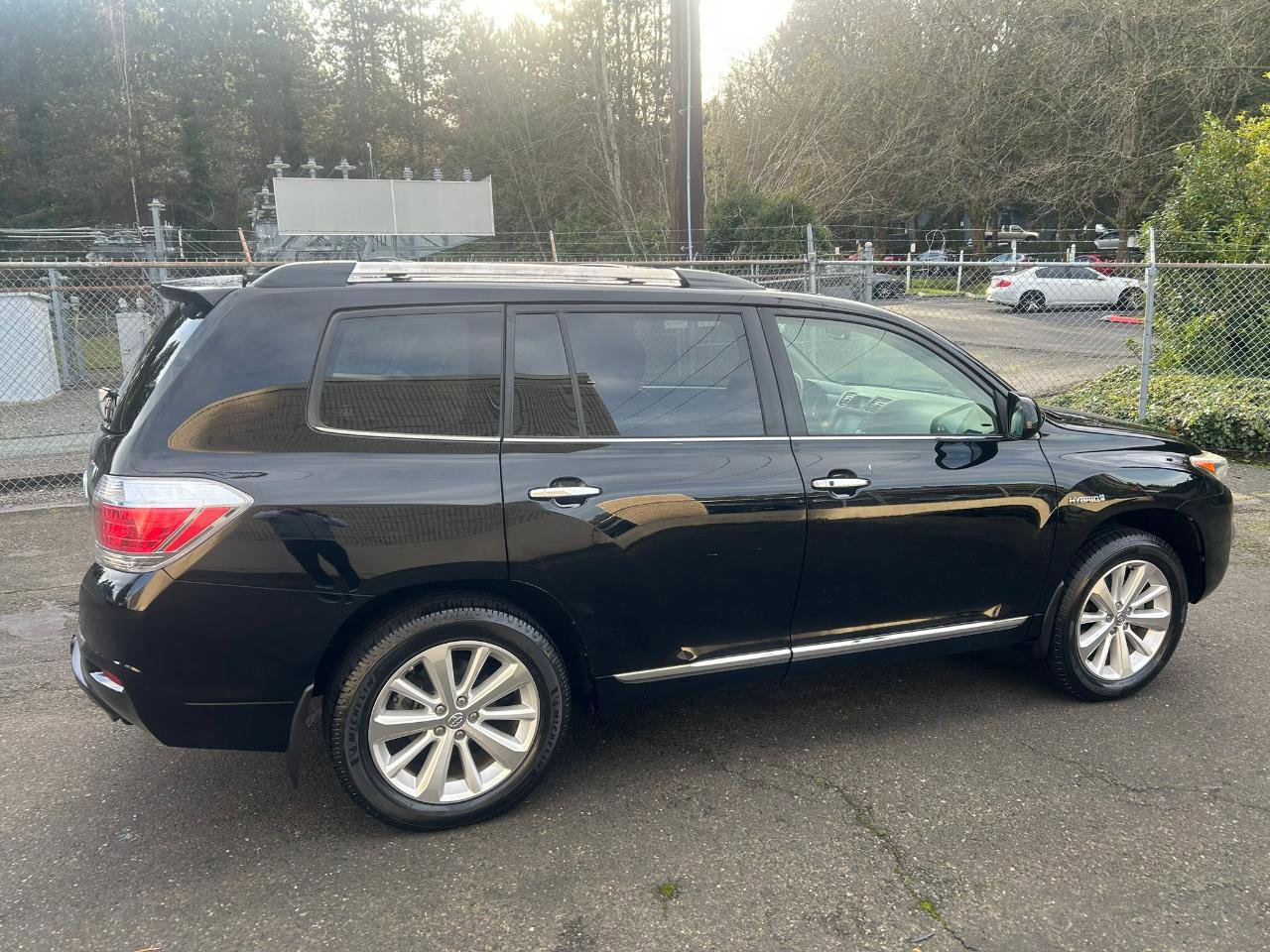 Used 2012 Toyota Highlander Limited AWD/4WD image 4