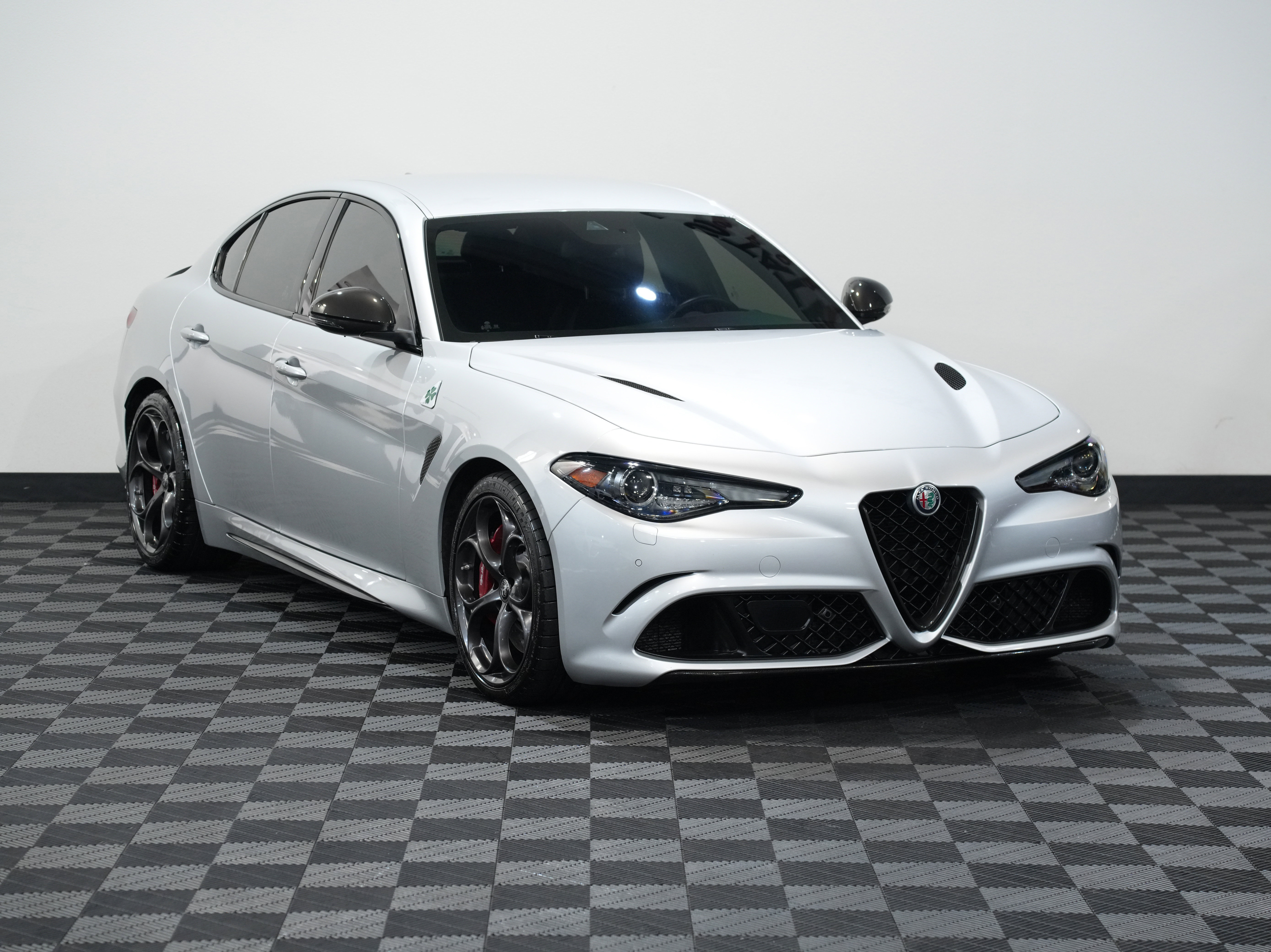 Used 2020 Alfa Romeo Giulia Quadrifoglio w/ Nero Edizione image 5