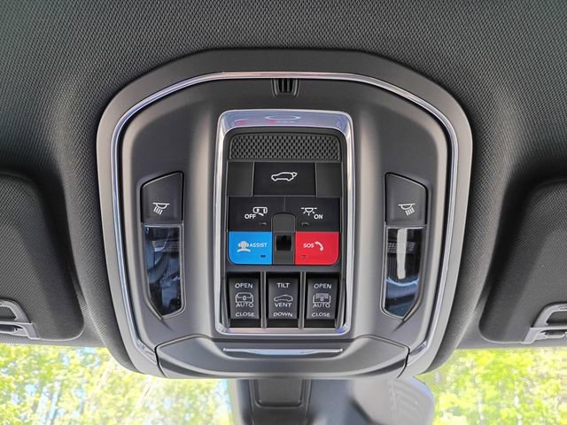 New 2026 Jeep Grand Cherokee Limited AWD/4WD image 19