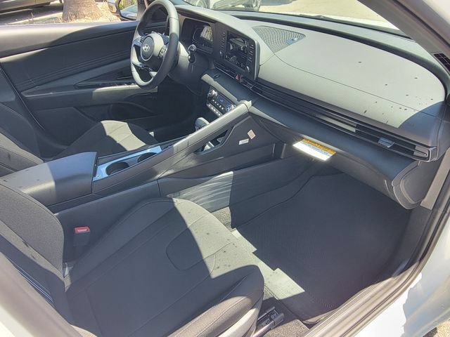 New 2026 Hyundai Elantra SEL Sport FWD image 21