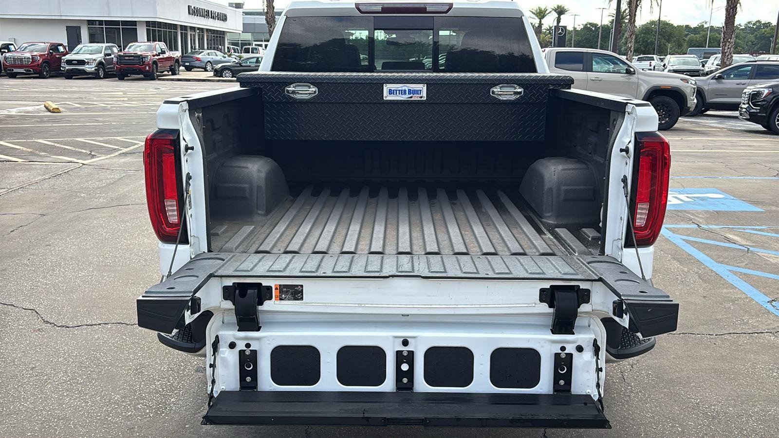 Used 2020 GMC Sierra 1500 SLT w/ SLT Premium Plus Package AWD/4WD image 7