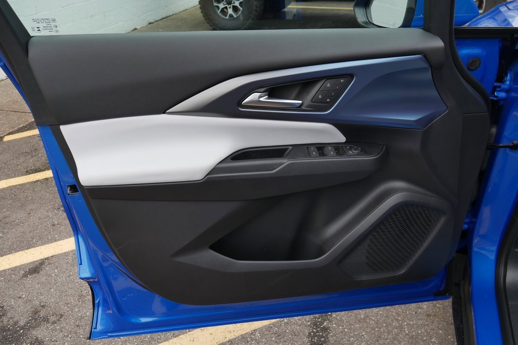 New 2026 Chevrolet Equinox EV LT image 31