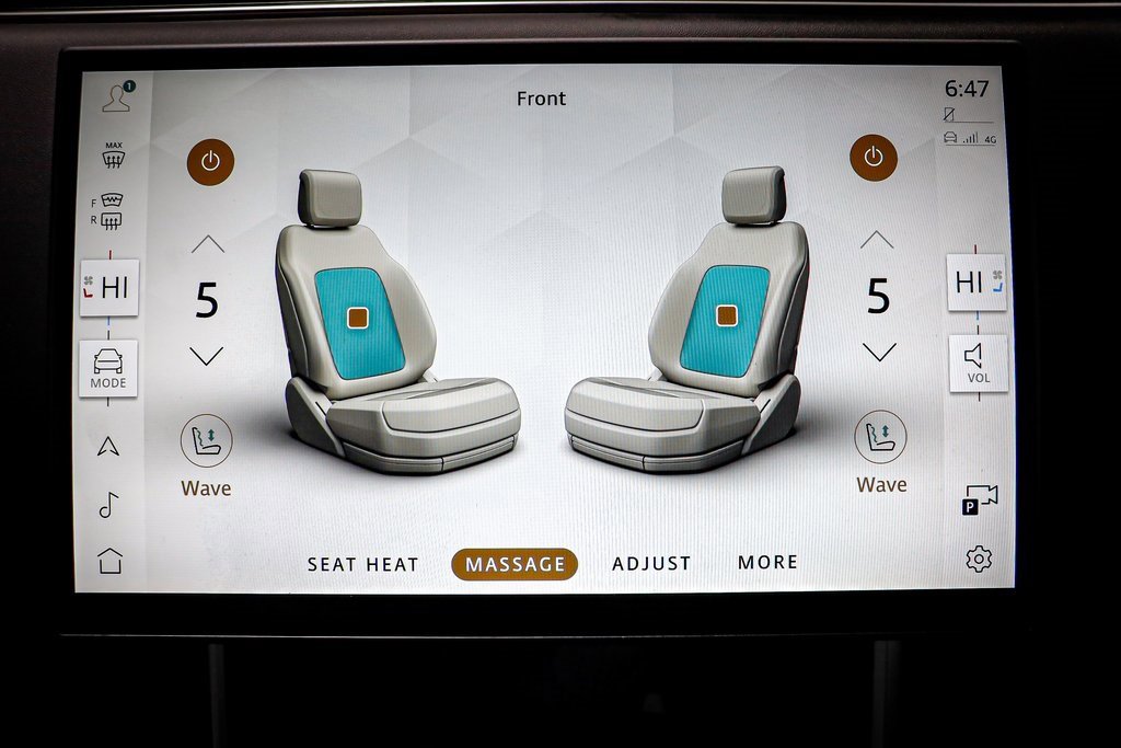 New 2025 Land Rover Range Rover SE image 12