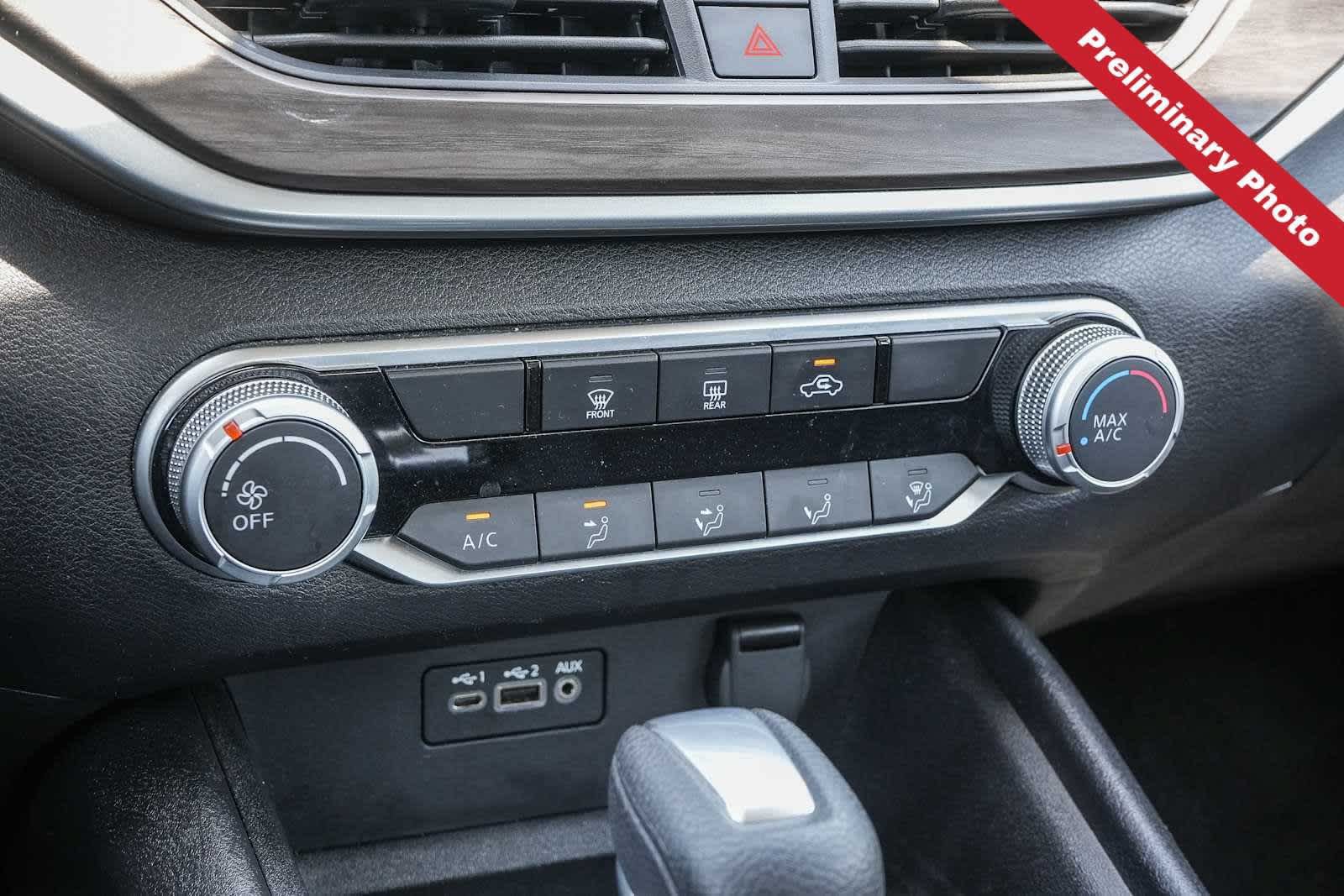 Used 2025 Nissan Altima 2.5 SV FWD image 21
